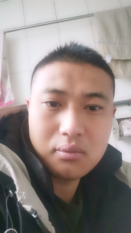 烟花再美不过瞬间的第一张照片--九江闪婚服务中心